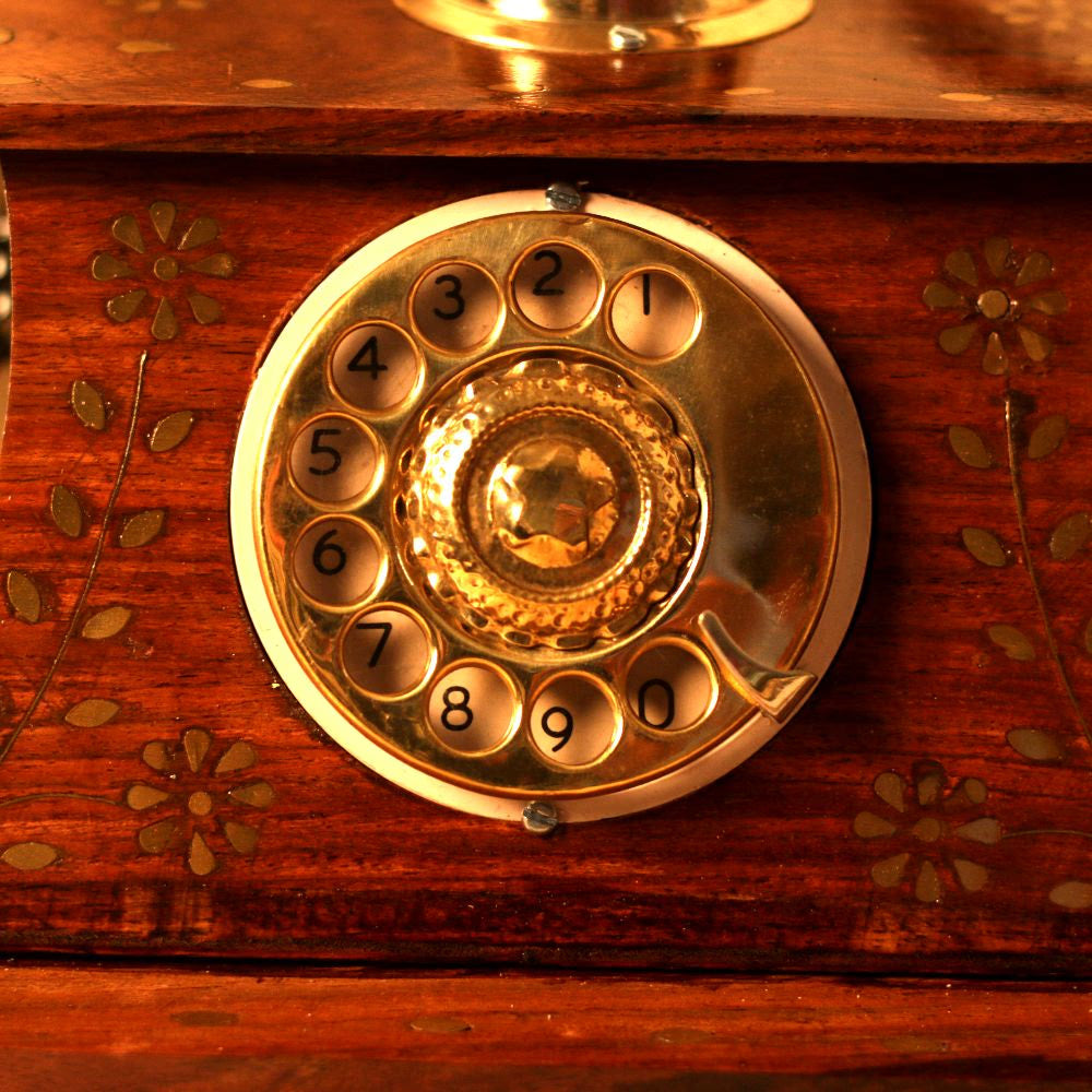 VINTAGE TELEPHONE