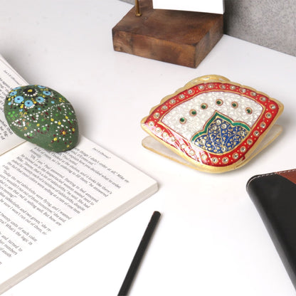 Marble Shell Table Clock