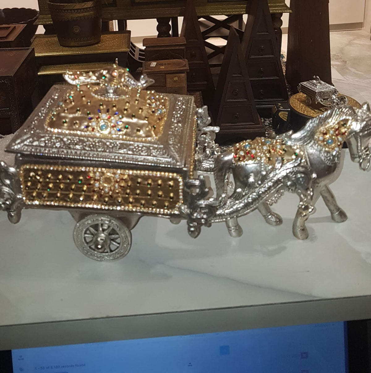 Horse Cart with Golden Work – Handcrafted Decorative Showpiece