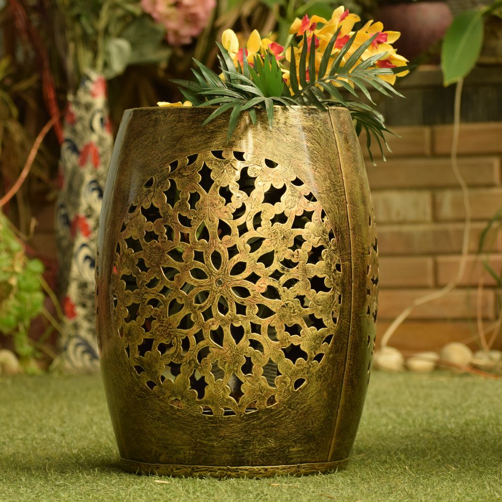 Handcrafted Iron Stool VT 1190 – Premium Metal Accent Stool for Home Décor